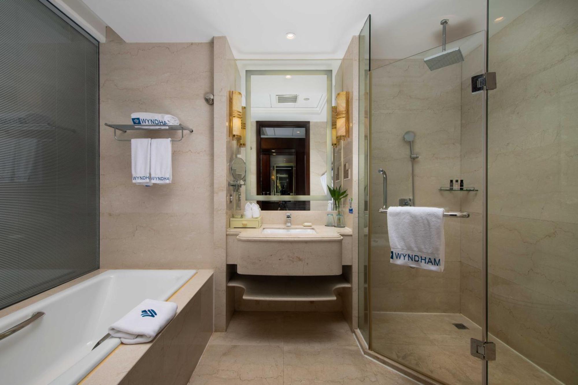 Wyndham Grand Plaza Royale Changsheng Jiangyin Dış mekan fotoğraf